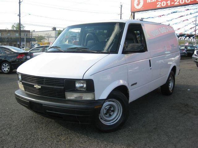 2000 Chevrolet Astro XLT Sport 4.6L 2WD