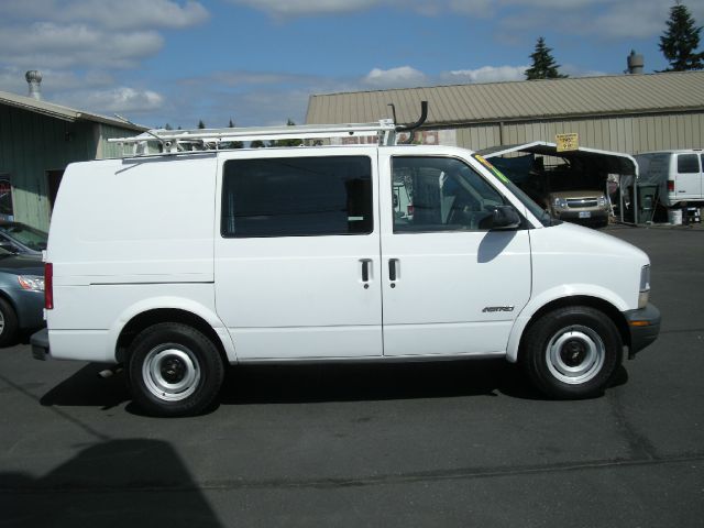 2000 Chevrolet Astro SL AWD CVT Leatherroof