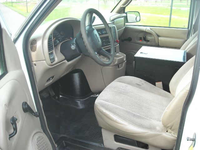 2000 Chevrolet Astro Sport PZEV