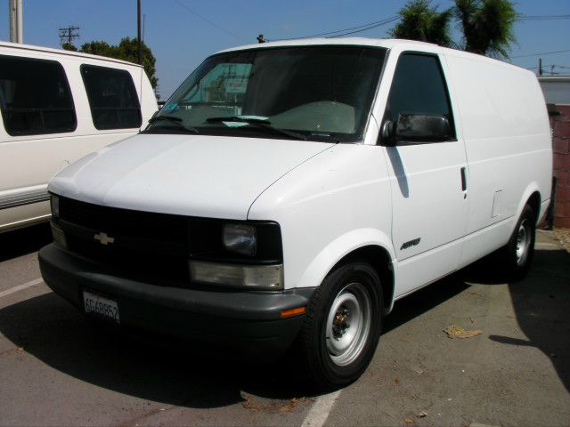 2000 Chevrolet Astro SL AWD CVT Leatherroof