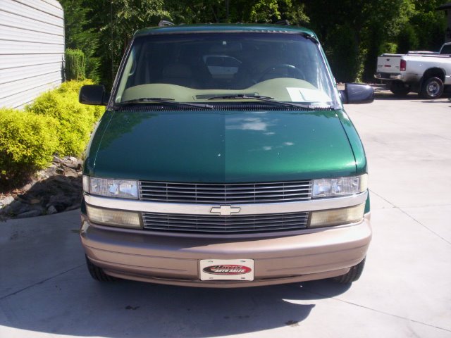 2000 Chevrolet Astro EX - DUAL Power Doors