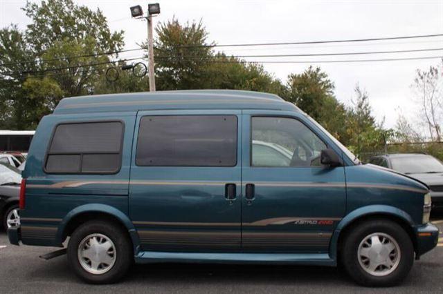 2000 Chevrolet Astro Laramieslt