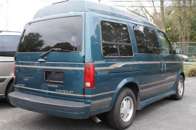 2000 Chevrolet Astro Laramieslt