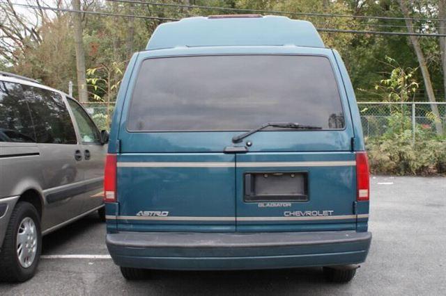 2000 Chevrolet Astro Laramieslt