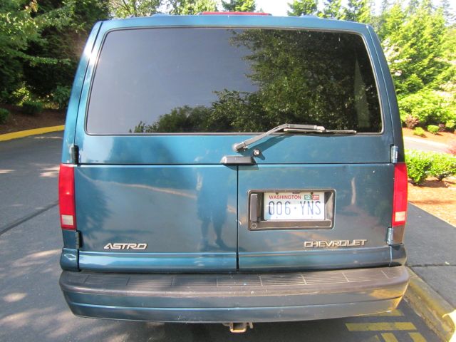 2000 Chevrolet Astro EX - DUAL Power Doors