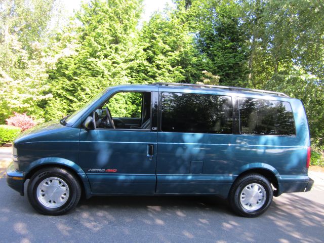 2000 Chevrolet Astro EX - DUAL Power Doors