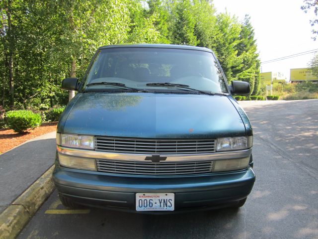 2000 Chevrolet Astro EX - DUAL Power Doors