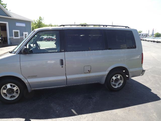 2000 Chevrolet Astro 3.2 Quattro Premium