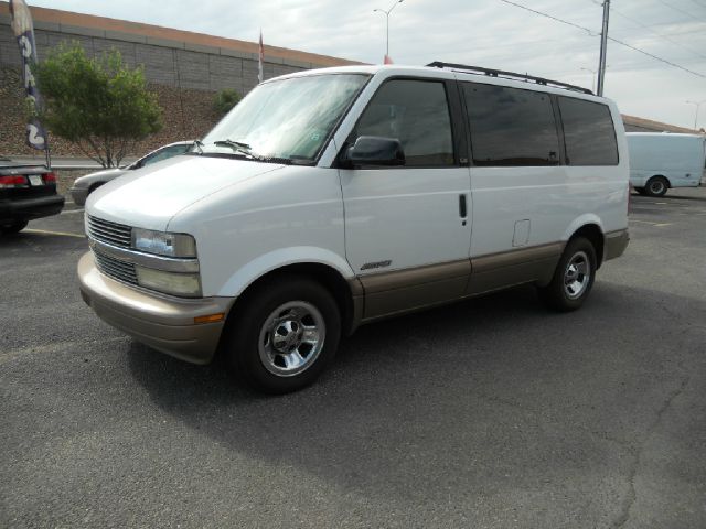 2000 Chevrolet Astro 4wd