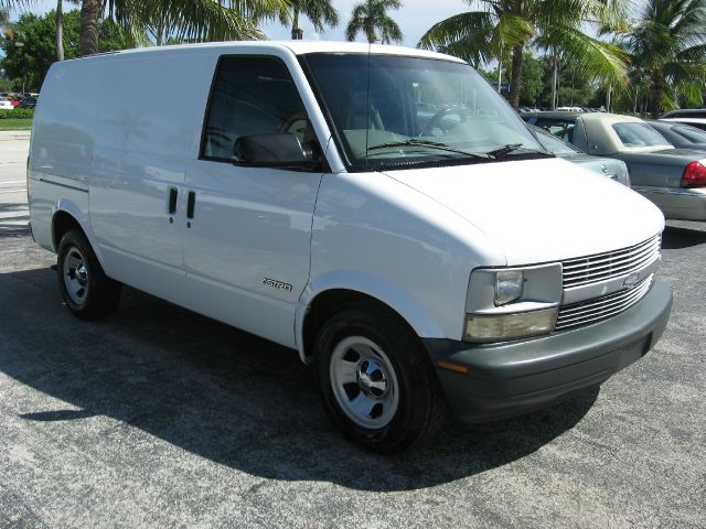 2001 Chevrolet Astro Sport PZEV