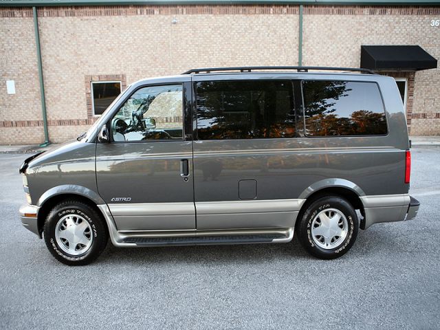 2001 Chevrolet Astro Unknown