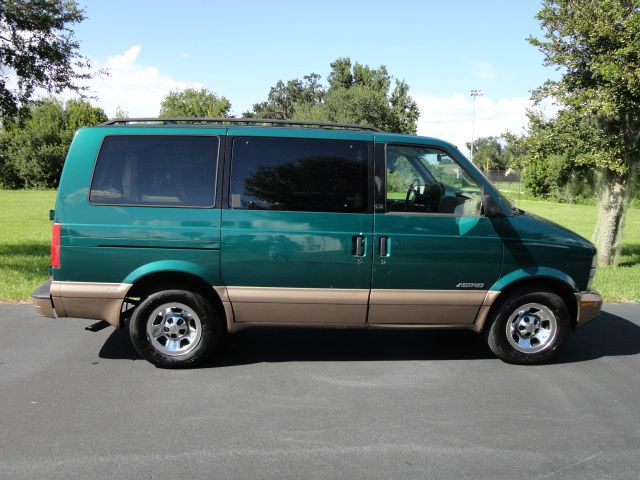 2001 Chevrolet Astro 4wd