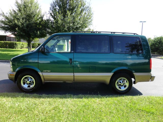 2001 Chevrolet Astro 4wd