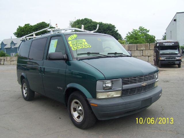 2002 Chevrolet Astro Sport PZEV