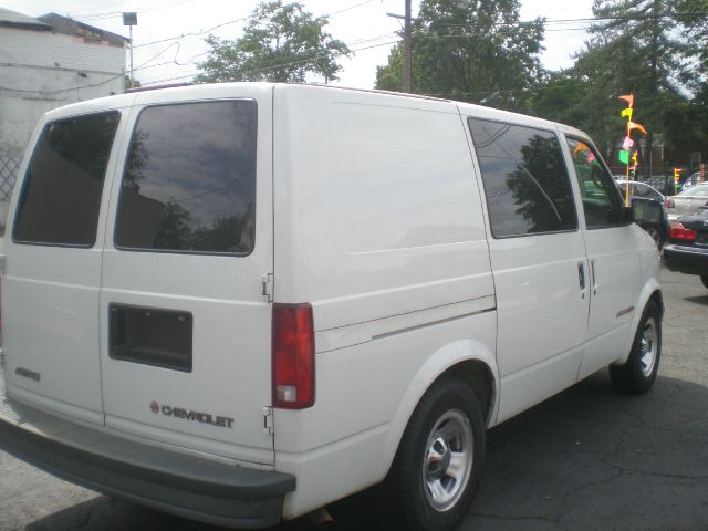 2002 Chevrolet Astro 6MT Sport REAR Steer