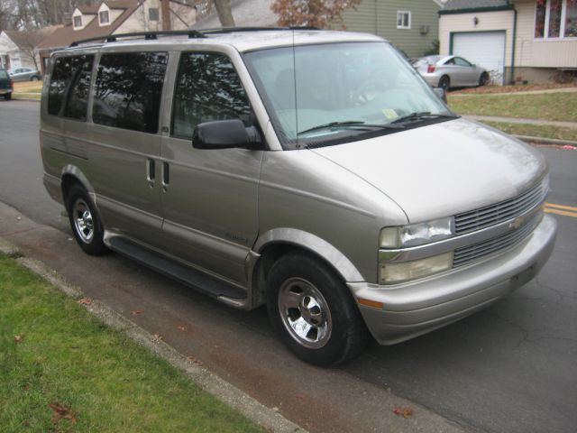 2002 Chevrolet Astro 4wd