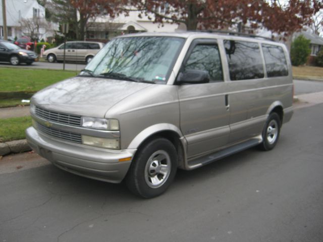 2002 Chevrolet Astro 4wd