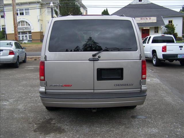 2003 Chevrolet Astro Unknown