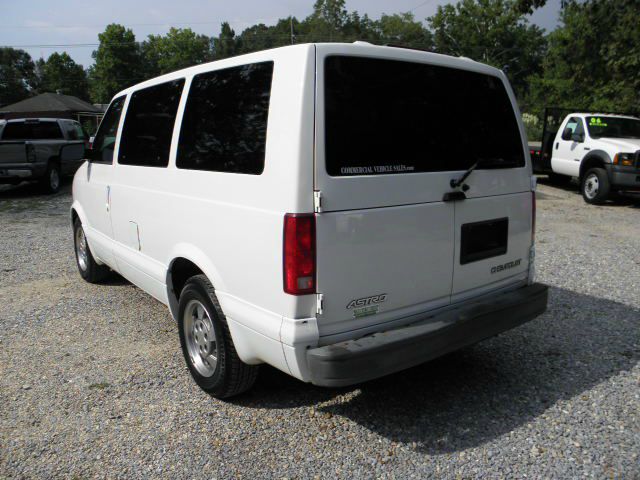 2003 Chevrolet Astro 4wd