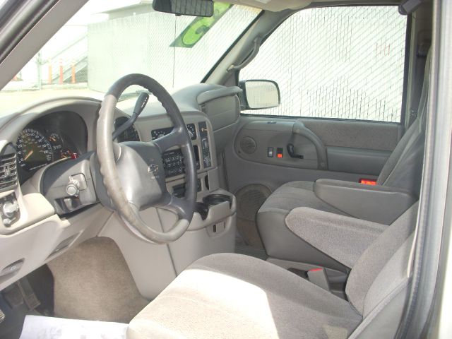 2003 Chevrolet Astro 4wd