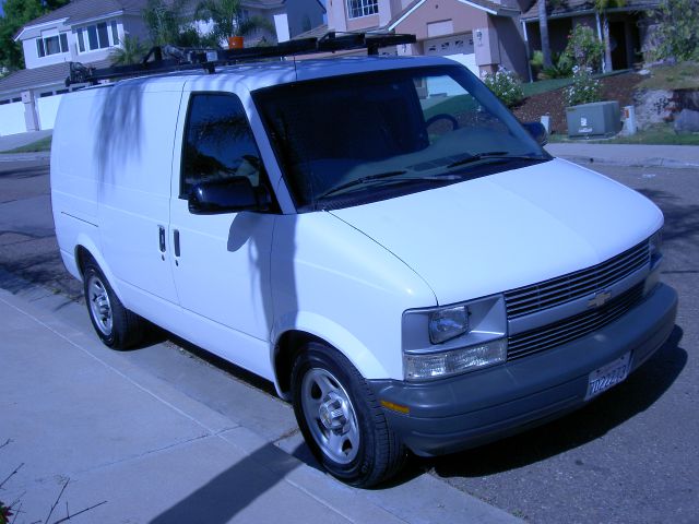 2003 Chevrolet Astro Sport PZEV