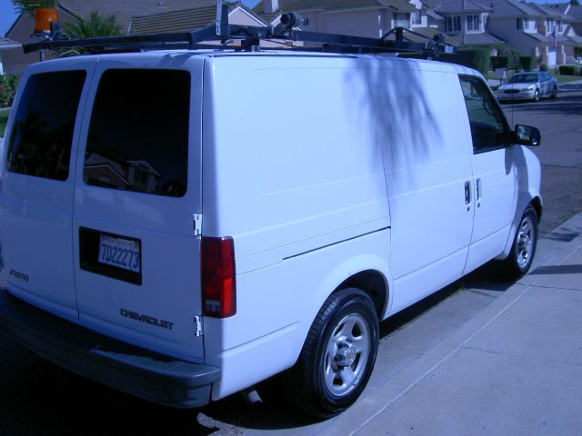 2003 Chevrolet Astro Sport PZEV