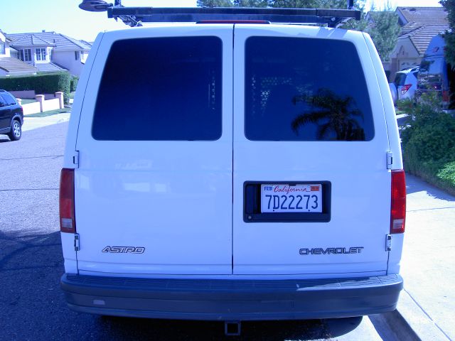 2003 Chevrolet Astro Sport PZEV