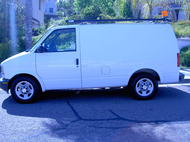 2003 Chevrolet Astro Sport PZEV