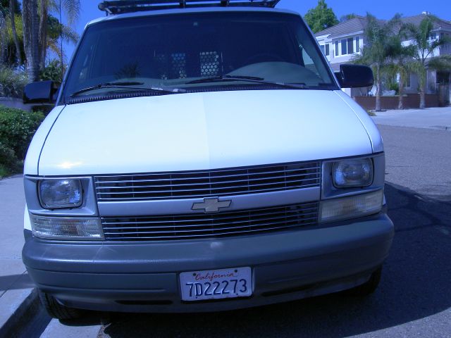 2003 Chevrolet Astro Sport PZEV