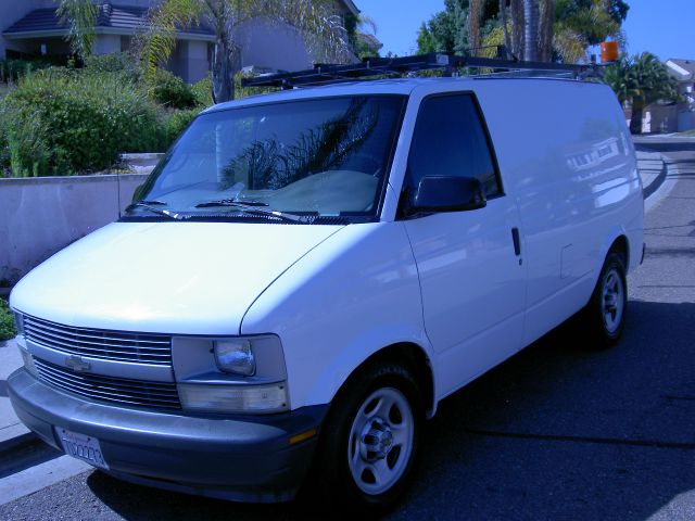 2003 Chevrolet Astro Sport PZEV