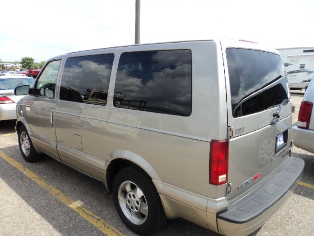 2003 Chevrolet Astro EX - DUAL Power Doors