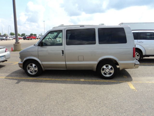 2003 Chevrolet Astro EX - DUAL Power Doors