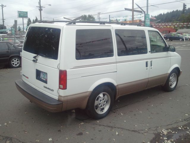 2003 Chevrolet Astro EX - DUAL Power Doors