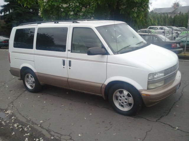 2003 Chevrolet Astro EX - DUAL Power Doors