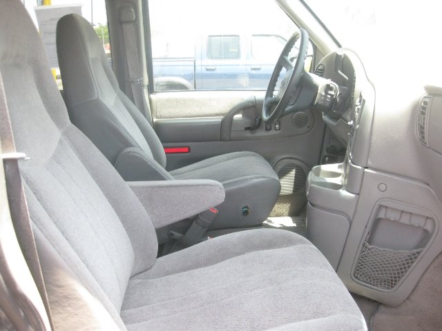 2003 Chevrolet Astro 4wd