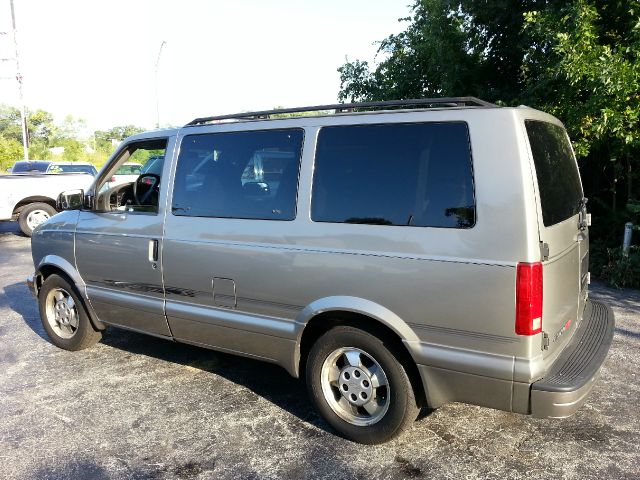 2003 Chevrolet Astro EX - DUAL Power Doors