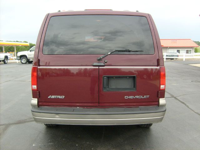 2003 Chevrolet Astro 4wd