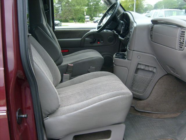 2003 Chevrolet Astro 4wd