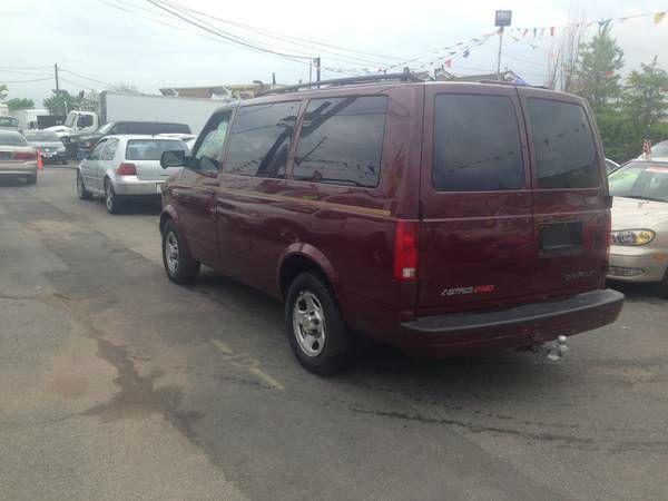 2003 Chevrolet Astro EX - DUAL Power Doors