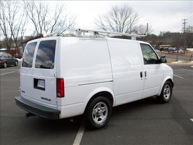 2003 Chevrolet Astro Overland 4X4