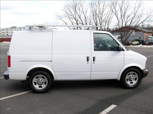 2003 Chevrolet Astro Overland 4X4