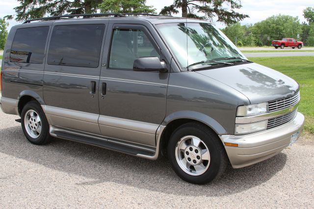 2003 Chevrolet Astro EX - DUAL Power Doors