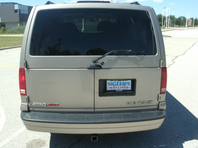 2003 Chevrolet Astro EX - DUAL Power Doors