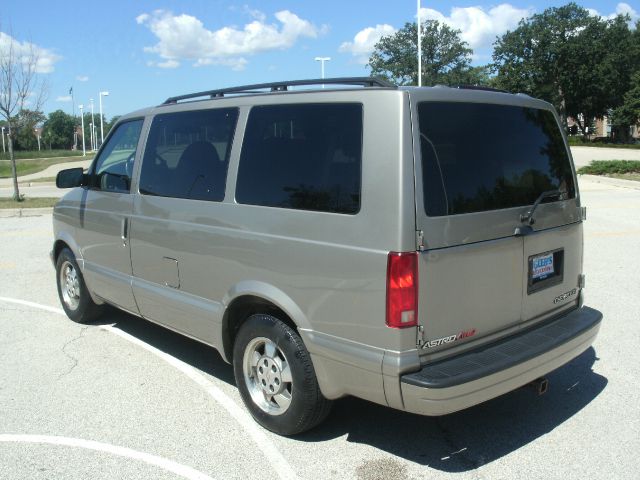 2003 Chevrolet Astro EX - DUAL Power Doors