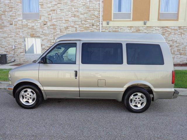 2004 Chevrolet Astro SE73 ROW