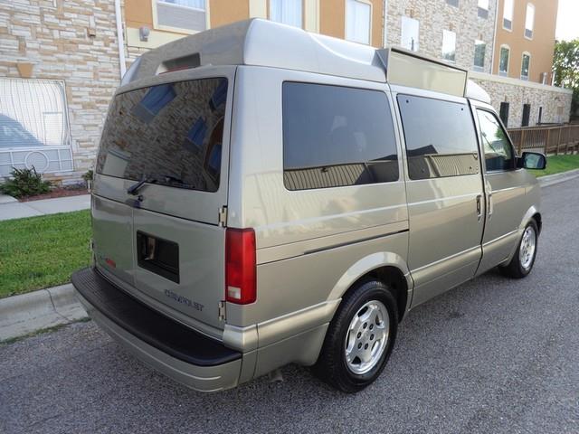 2004 Chevrolet Astro SE73 ROW