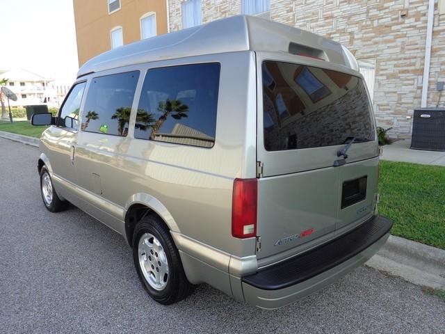 2004 Chevrolet Astro SE73 ROW