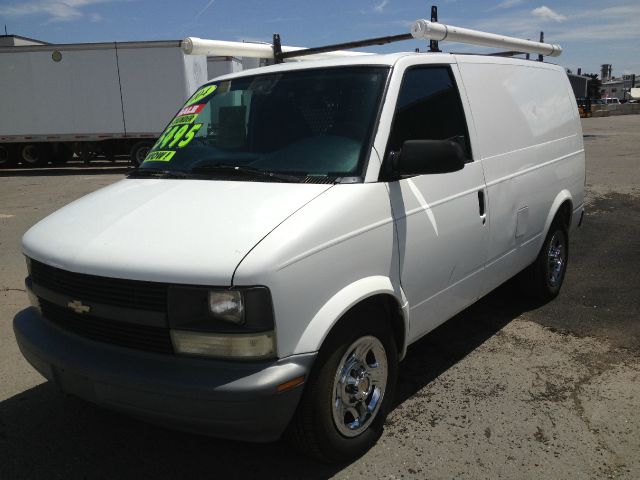 2004 Chevrolet Astro Sport PZEV