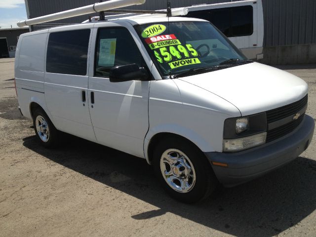 2004 Chevrolet Astro Sport PZEV