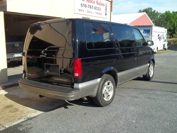 2004 Chevrolet Astro EX - DUAL Power Doors